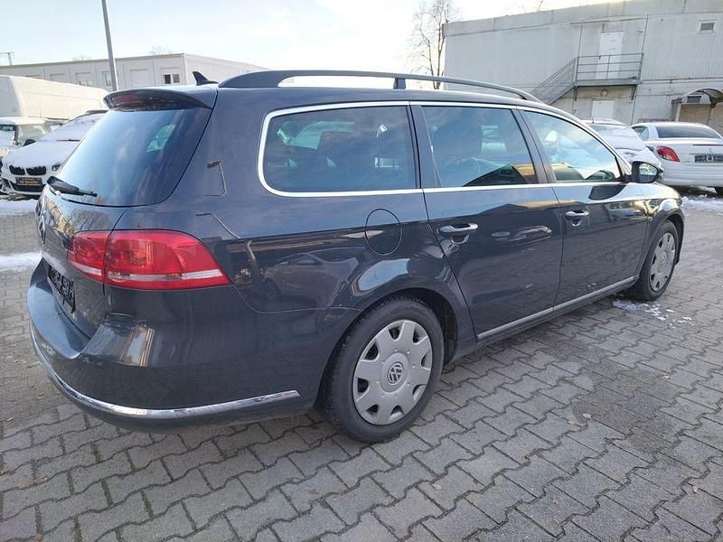 Gebraucht VW Passat Comfortline 140 PS (102 kW) 2014 Grau Kombi