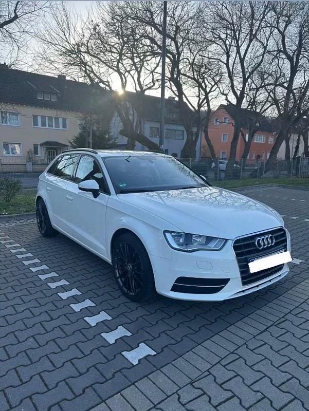 Gebraucht Audi A3 Ambition 110 PS (80 kW) 2013 Weiß Limousine
