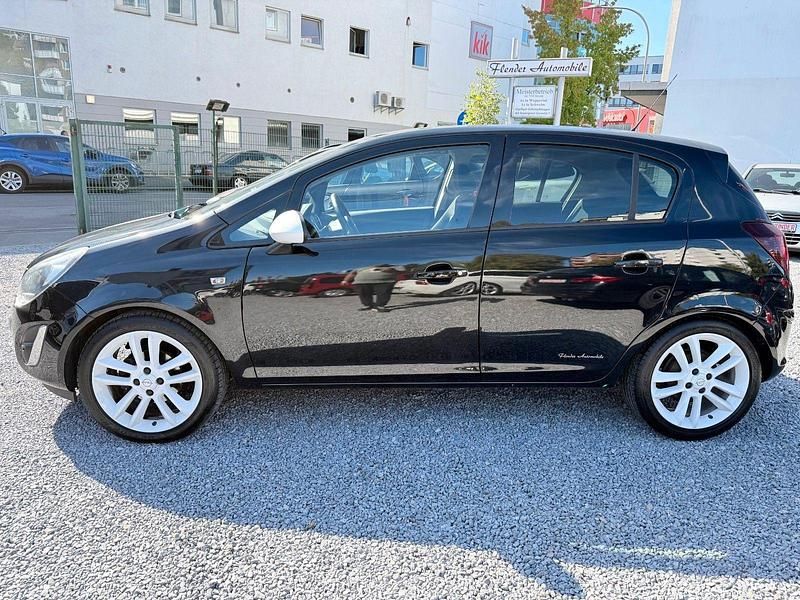 Gebraucht Opel Corsa Color Edition 101 PS (74 kW) 2014 Schwarz Kleinwagen