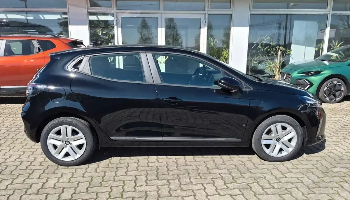 Uusi Renault Clio V 91 HP (66 kW) 2025 Musta Viistoperä