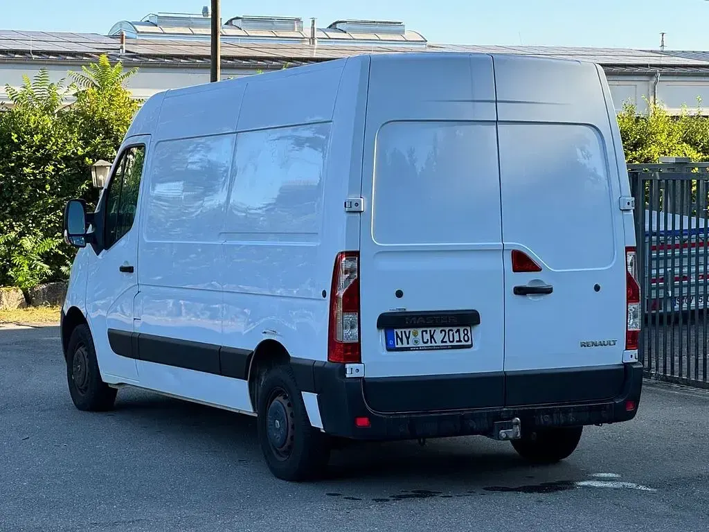 Gebraucht Renault Master 131 PS (96 kW) 2019 Weiß Van / Kleinbus