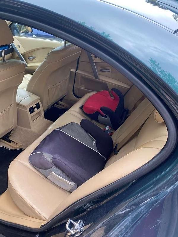 Gebraucht BMW 523 177 PS (130 kW) 2005 Grün Limousine