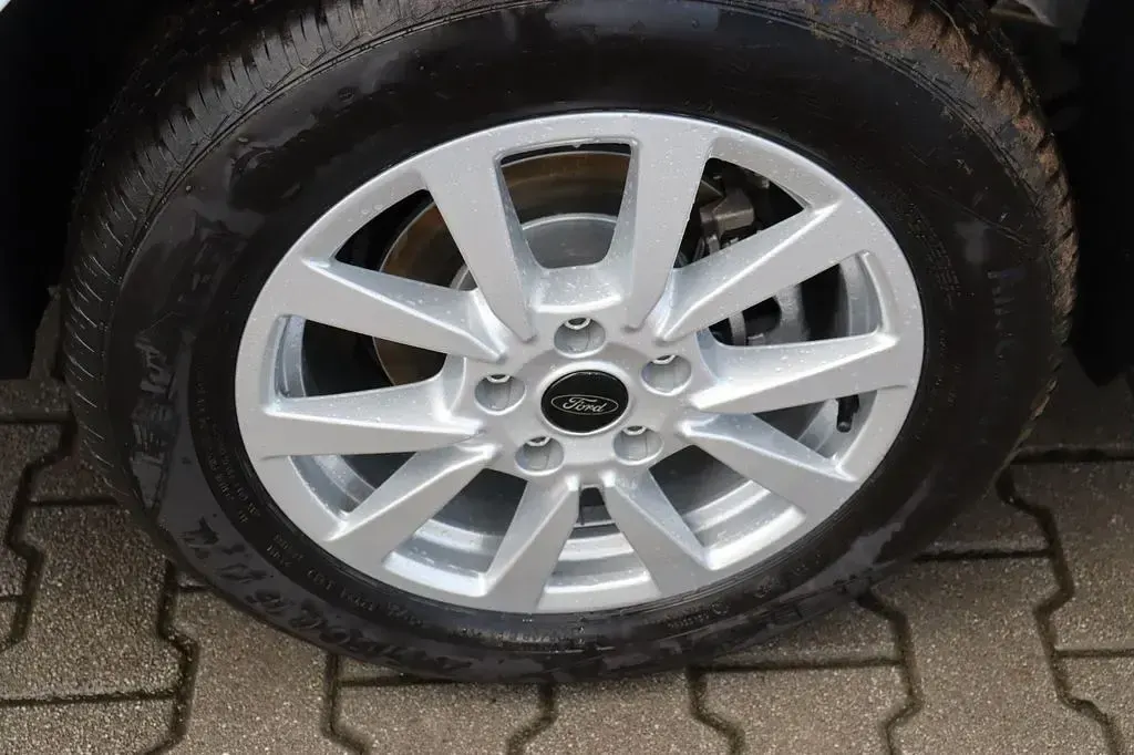 Neu Ford Tourneo Connect Trend 102 PS (75 kW) 2026 Frozen white Van / Kleinbus