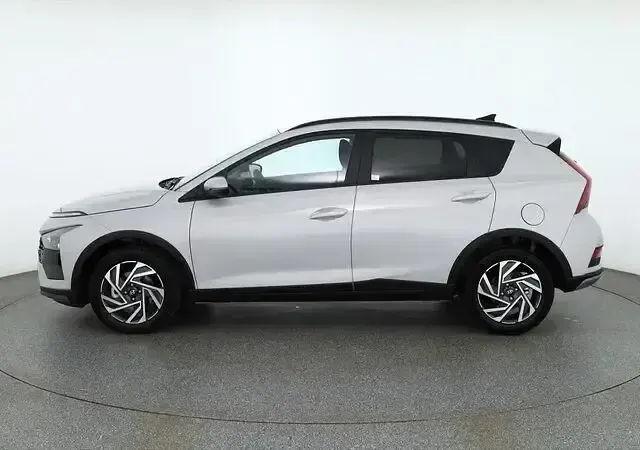 Neu Hyundai Bayon 101 PS (74 kW) 2025 Grau SUV
