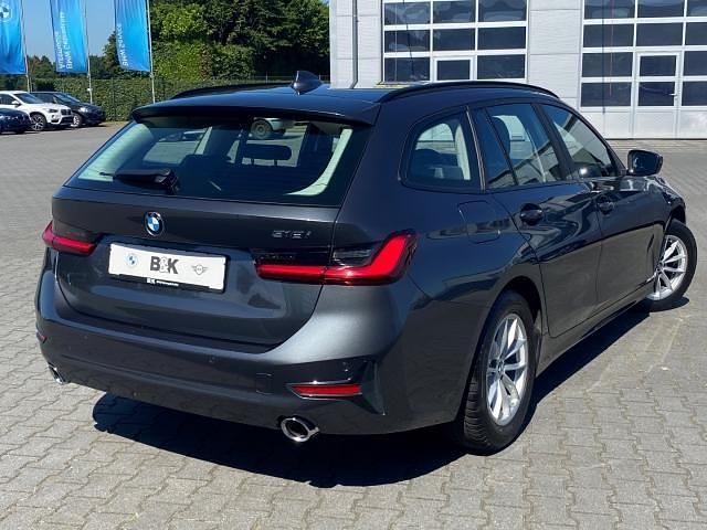 Gebraucht BMW 318 Advantage 156 PS (114 kW) 2021 Grau Kombi