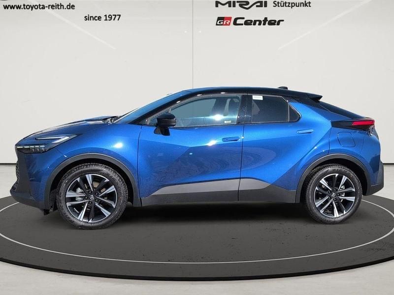 Neu Toyota C-HR 99 PS (72 kW) 2026 Dark blue mica (8n8)/ black (2 SUV