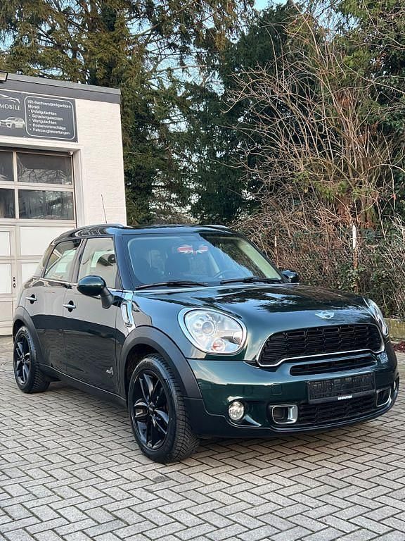 Grün Gebraucht 2012 Mini Cooper SD Countryman SUV | 9.900 € (Fairer Preis) - Bild 1/4