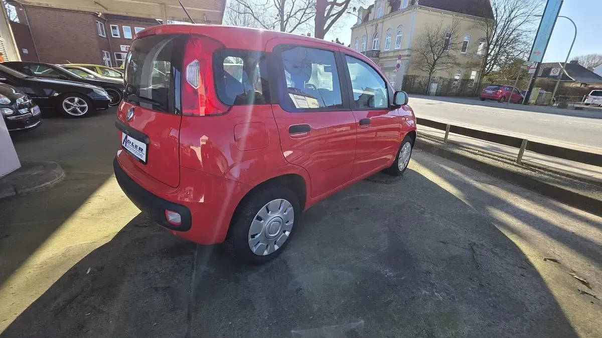 Używany Fiat Panda 69 KM (50 kW) 2018 Czerwony Hatchback