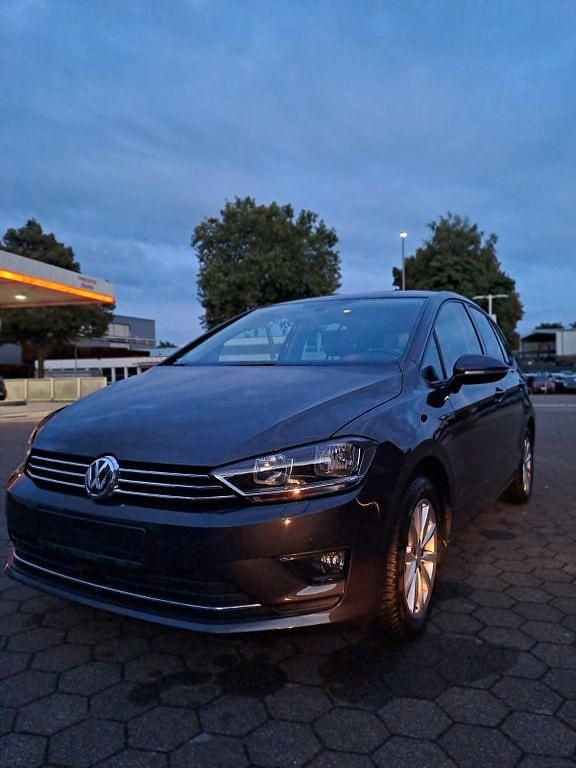 Gebraucht 2015 VW Golf Sportsvan LOUNGE Van / Kleinbus | 9.800 € (Guter Preis) - Bild 1/4