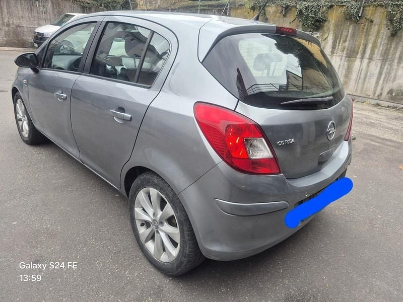 Gebraucht Opel Corsa Active 87 PS (63 kW) 2013 Grau Kleinwagen