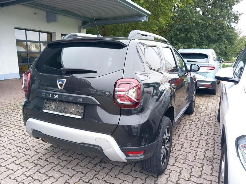 Gebraucht Dacia Duster Prestige 131 PS (96 kW) 2022 Perlmuttschwarz metallic SUV