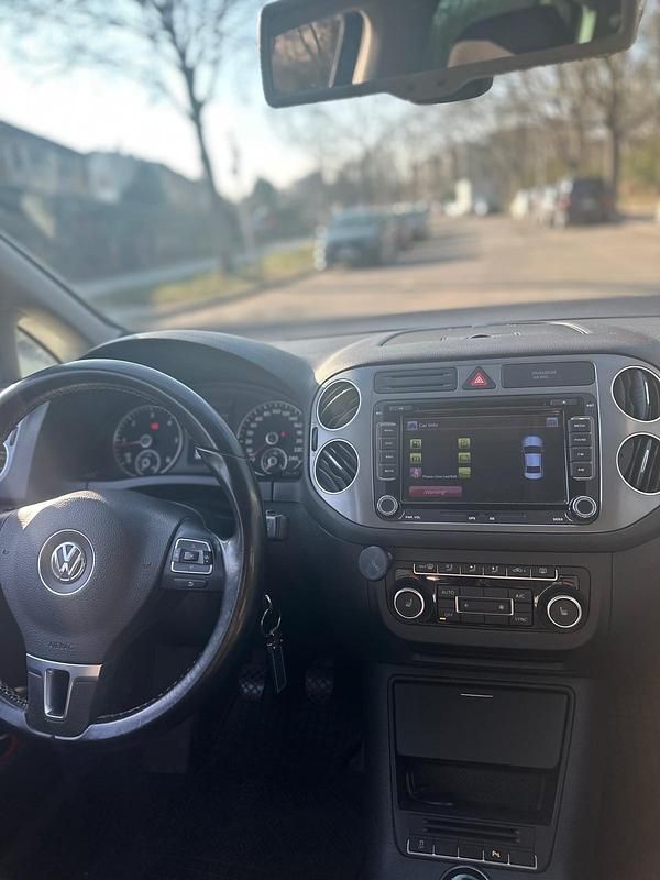 Gebraucht VW Golf VII Match 105 PS (77 kW) 2012 Blau Limousine