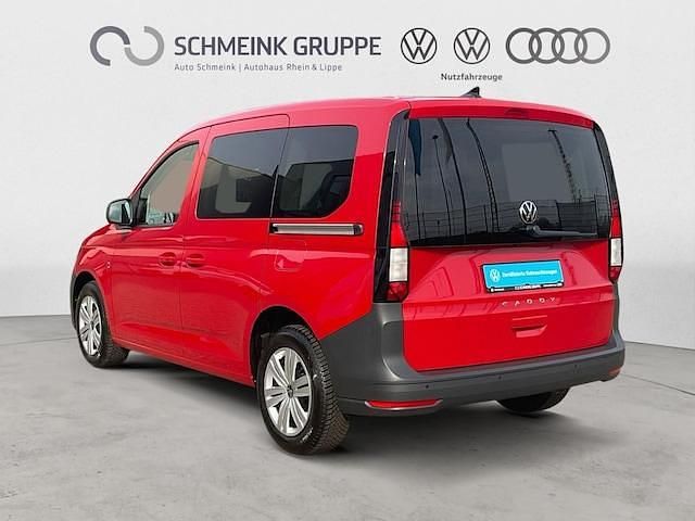 Gebraucht VW Caddy Basis 116 PS (85 kW) 2025 Kirschrot Van / Kleinbus