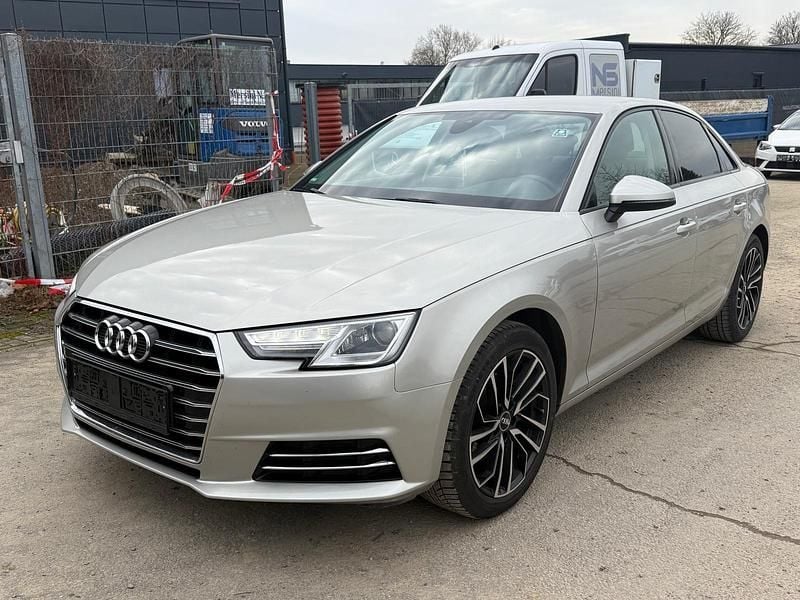 Gebraucht Audi A4 Ambiente 150 PS (110 kW) 2016 Silber Limousine
