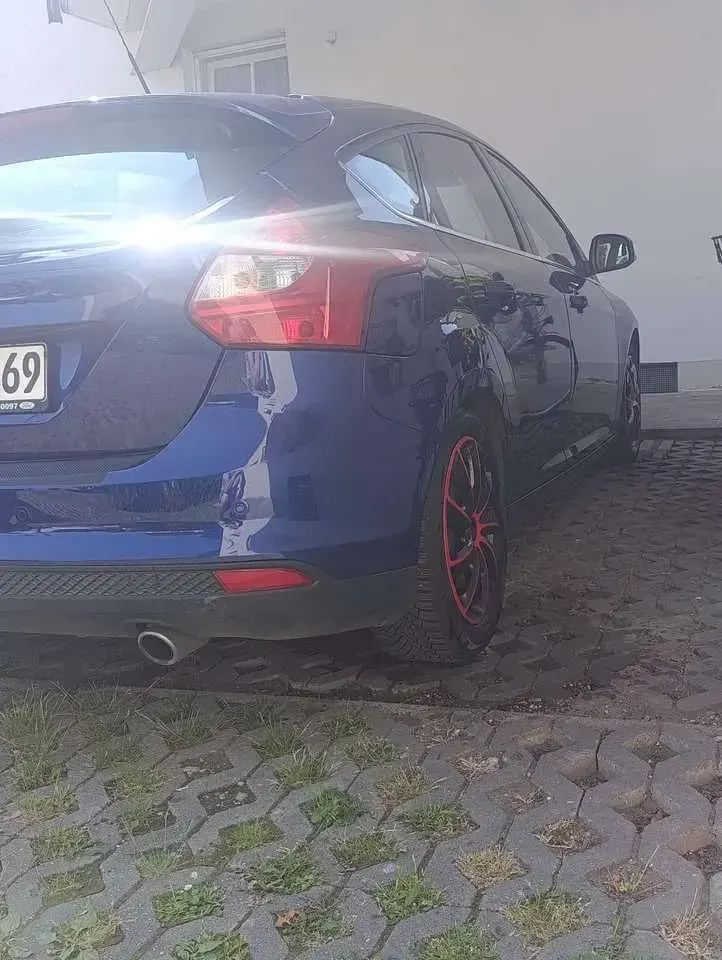 Gebraucht Ford Focus Trend 140 PS (102 kW) 2014 Limousine