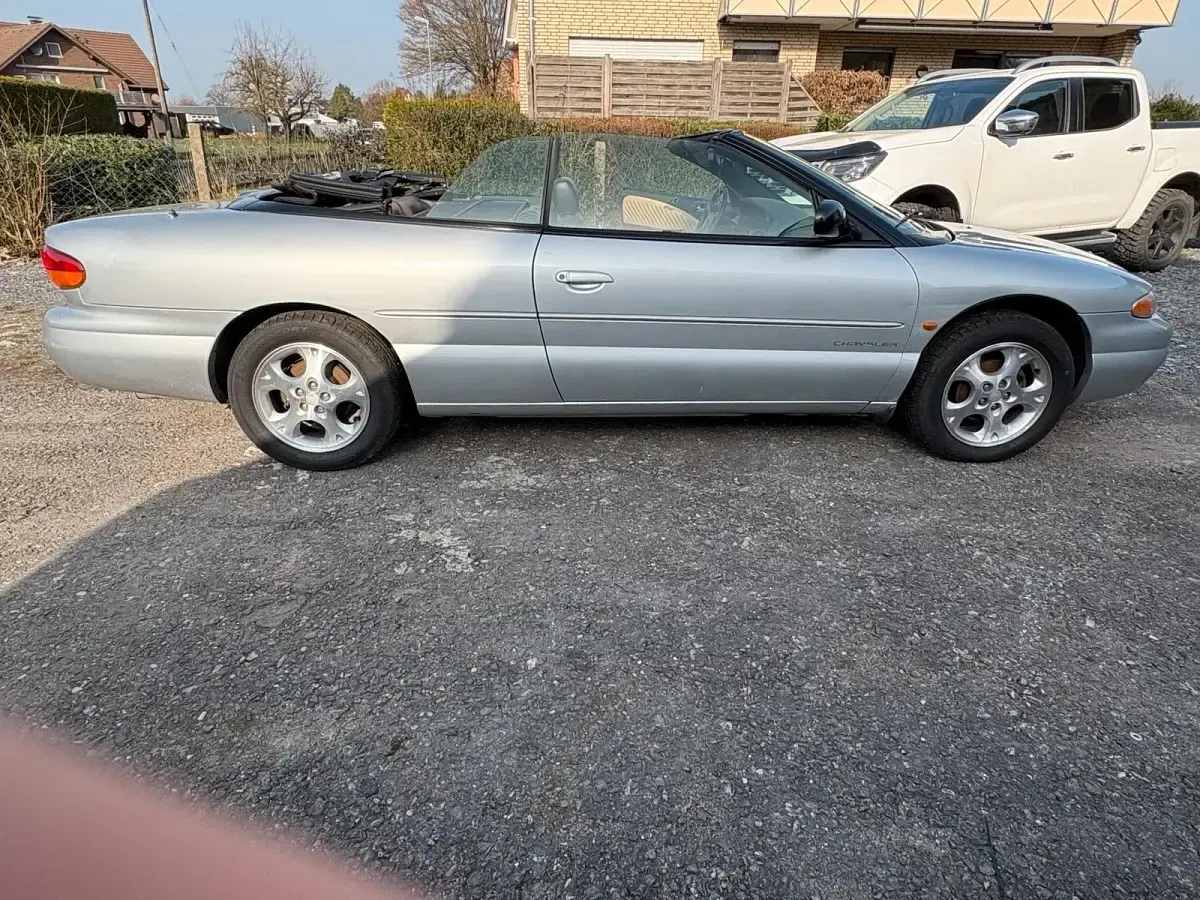 Gebraucht Chrysler Stratus 131 PS (96 kW) 1999 Silber Cabrio