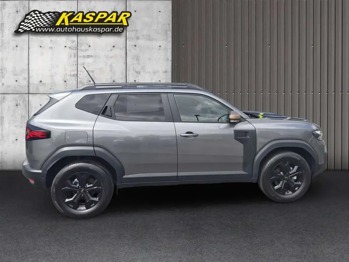 Neu Dacia Duster Extreme 158 PS (116 kW) 2026 Dolomitgrau SUV