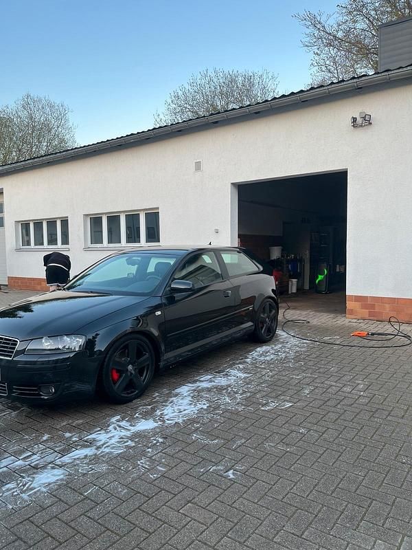 Schwarz Gebraucht 2004 Audi A3 S-Line Kleinwagen | 7.000 € - Bild 1/4