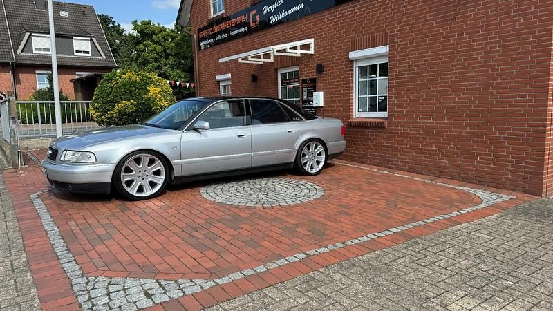 Gebraucht Audi A8 300 PS (220 kW) 1998 Silber Limousine