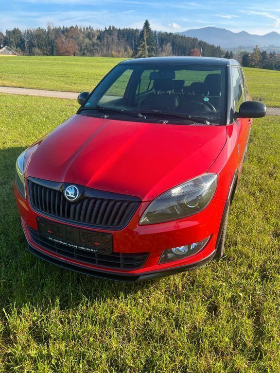 Rot Gebraucht 2013 Skoda Fabia Monte Carlo Limousine | 6.950 € (Fairer Preis) - Bild 1/4