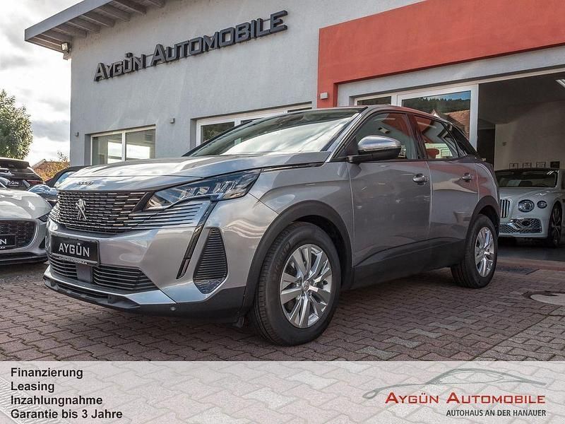 Grau Gebraucht 2021 Peugeot 3008 Active Limousine | 17.995 € (Superpreis) - Bild 1/4