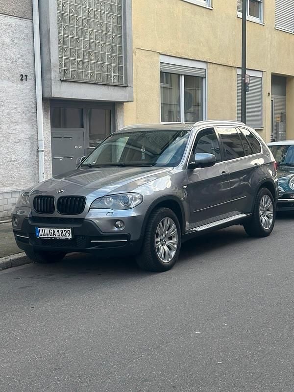 Grau Gebraucht 2010 BMW X5 SUV | 9.400 € (Superpreis) - Bild 1/4