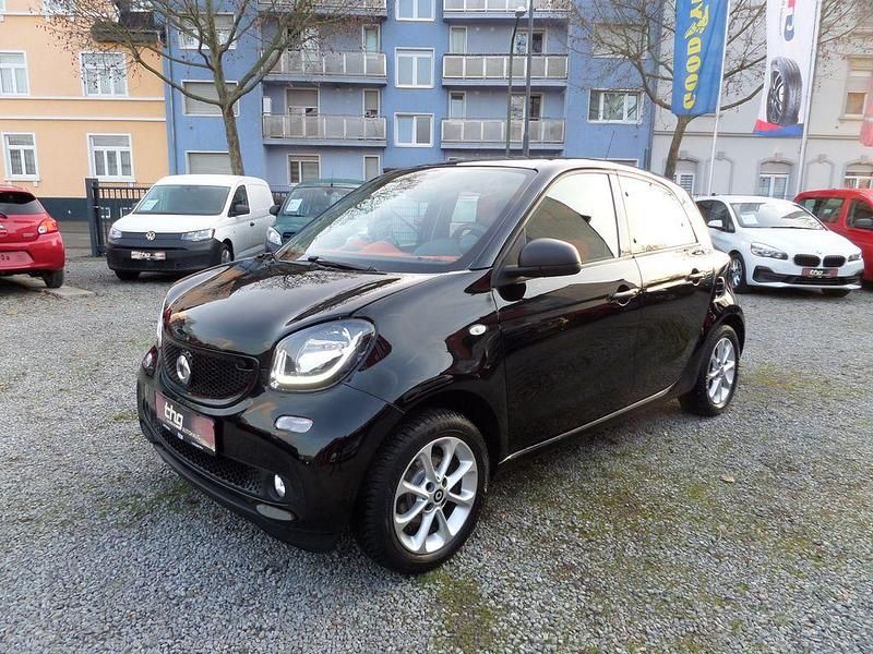 Gebraucht Smart ForFour Passion 90 PS (66 kW) 2018 Schwarz Kleinwagen