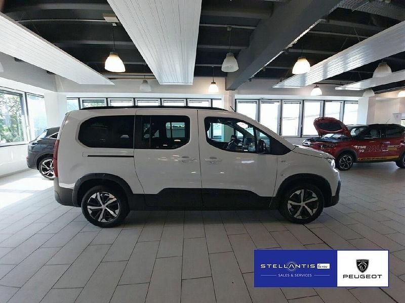 Neu Peugeot e-Rifter GT 100 kW (136 PS) 2025 Weiß Van / Kleinbus