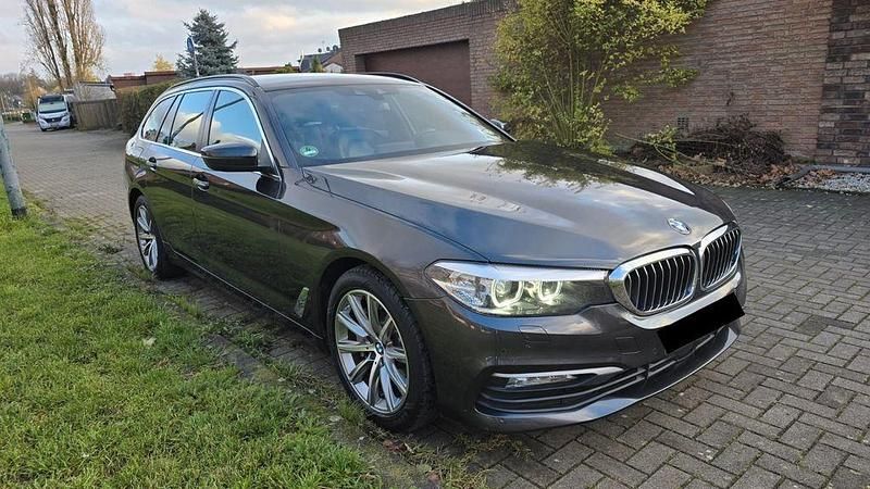 Gebraucht BMW 530 Sport Line 265 PS (194 kW) 2017 Grau Kombi