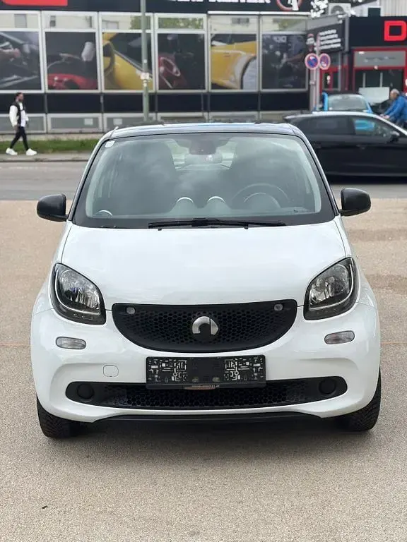 Gebraucht Smart ForFour 71 PS (52 kW) 2017 Weiß Kleinwagen