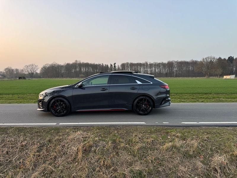 Gebraucht Kia ProCeed GT 204 PS (150 kW) 2021 Grau Kombi