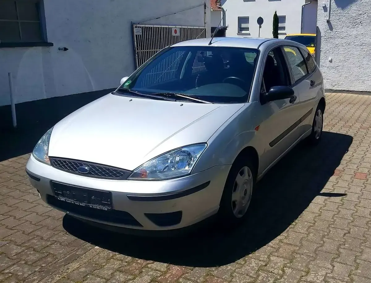Gebraucht Ford Focus Viva 116 PS (85 kW) 2004 Grau Limousine