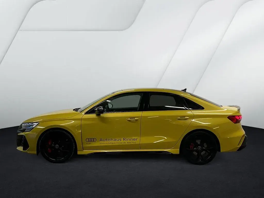 Gebraucht Audi RS3 Sport 400 PS (294 kW) 2026 Gelb Limousine