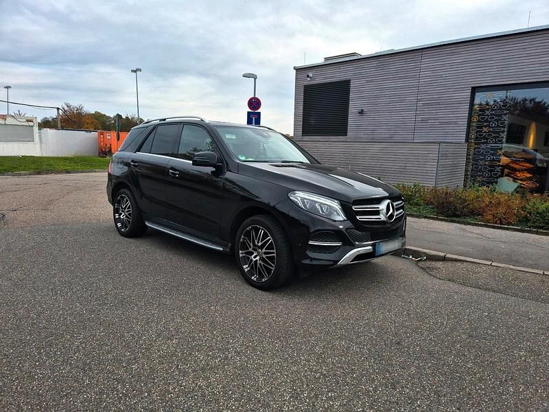 Schwarz Gebraucht 2017 Mercedes GLE350 SUV | 29.999 € (Superpreis) - Bild 1/4