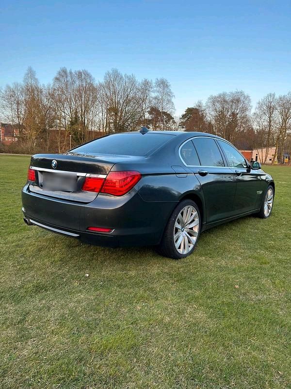 Gebraucht BMW 730 2012 Grau Limousine