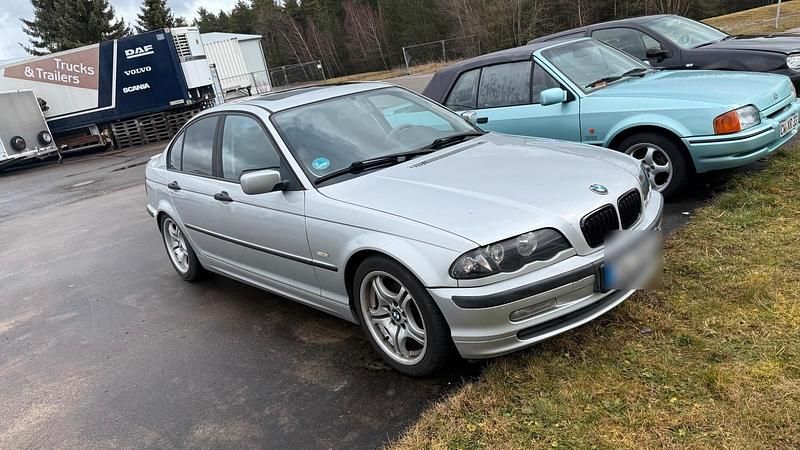 Usata BMW 320 140 CV (102 kW) 2000 Argento Berlina