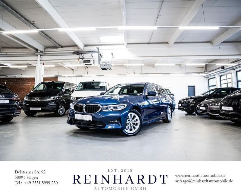 Phytonicblau metallic Gebraucht 2020 BMW 330e Advantage Kombi | 26.840 € - Bild 1/3