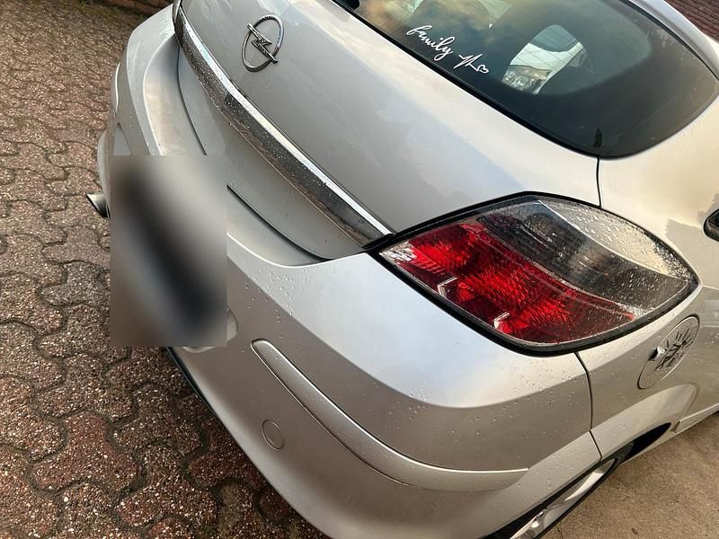 Gebraucht Opel Astra GTC 125 PS (91 kW) 2005 Silber Coupé