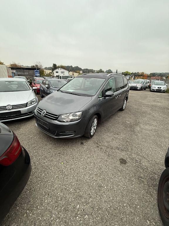 Grau Gebraucht 2011 VW Sharan Highline Van / Kleinbus | 5.350 € (Superpreis) - Bild 1/4