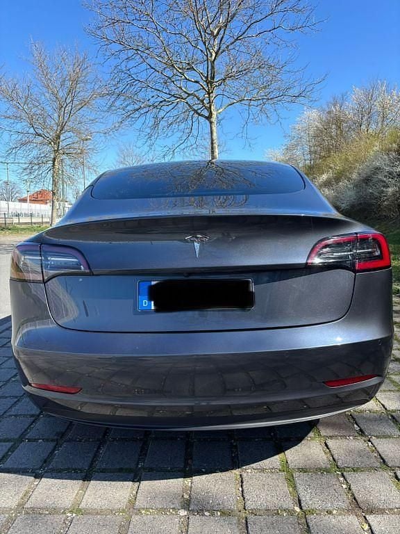 Gebraucht Tesla Model 3 Standard Range 239 kW (325 PS) 2021 Limousine