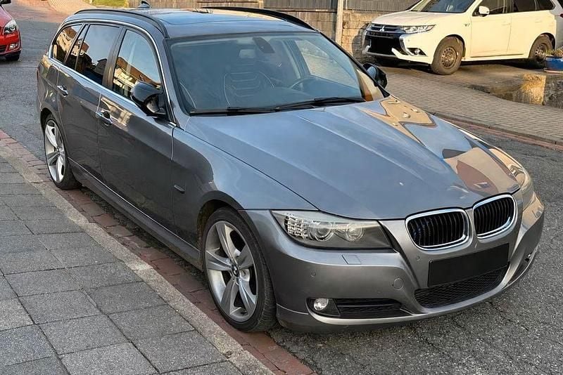 Gebraucht BMW 325 Performance 204 PS (150 kW) 2010 Grau Kombi