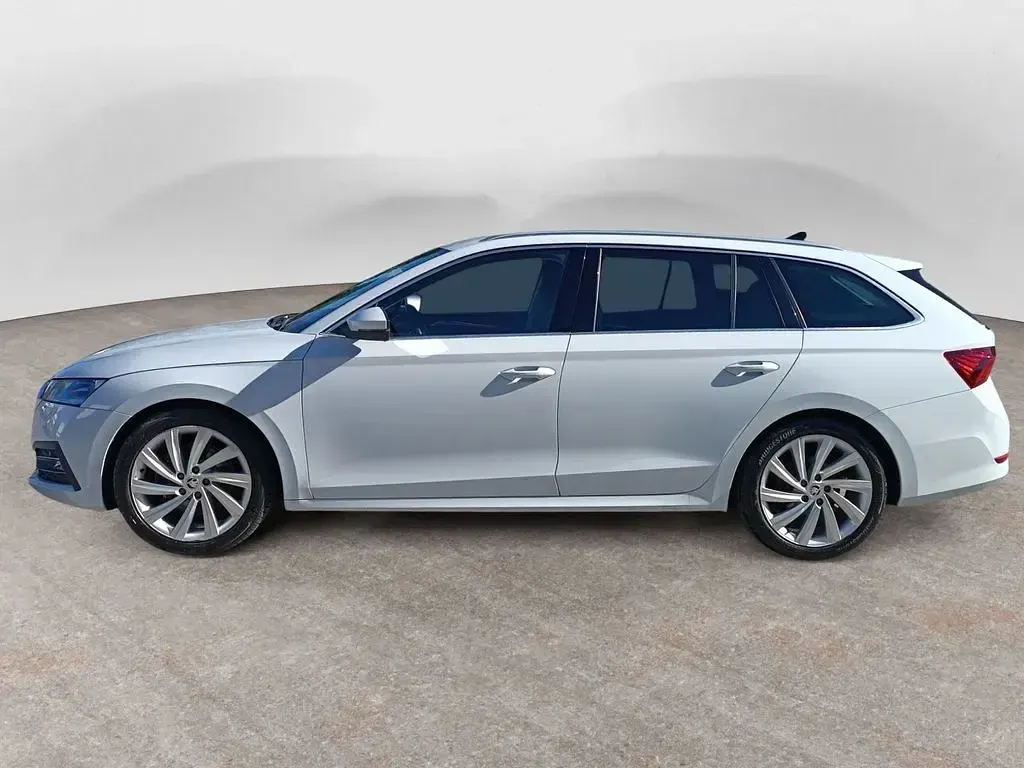 Gebraucht Skoda Octavia Style 190 PS (139 kW) 2022 Moonweiß perleffekt Kombi