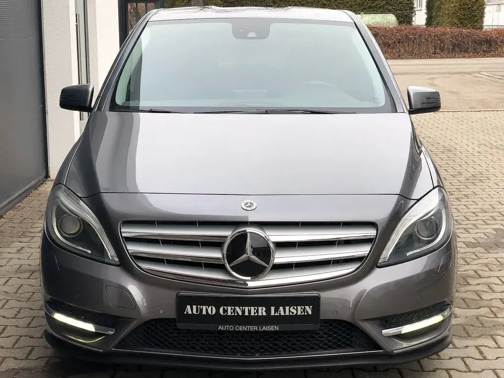 Gebraucht Mercedes B220 209 PS (153 kW) 2013 Grau Kleinwagen