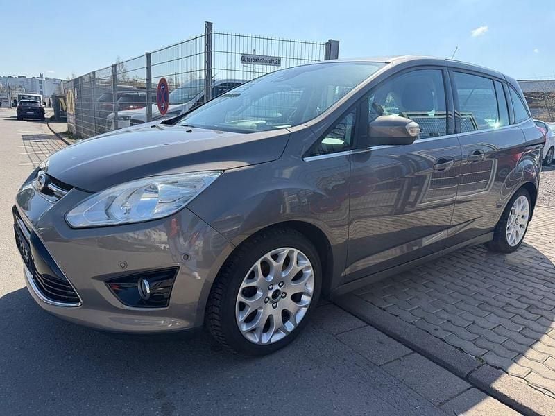 Gebraucht Ford Grand C-Max Titanium 125 PS (91 kW) 2014 Braun Van / Kleinbus