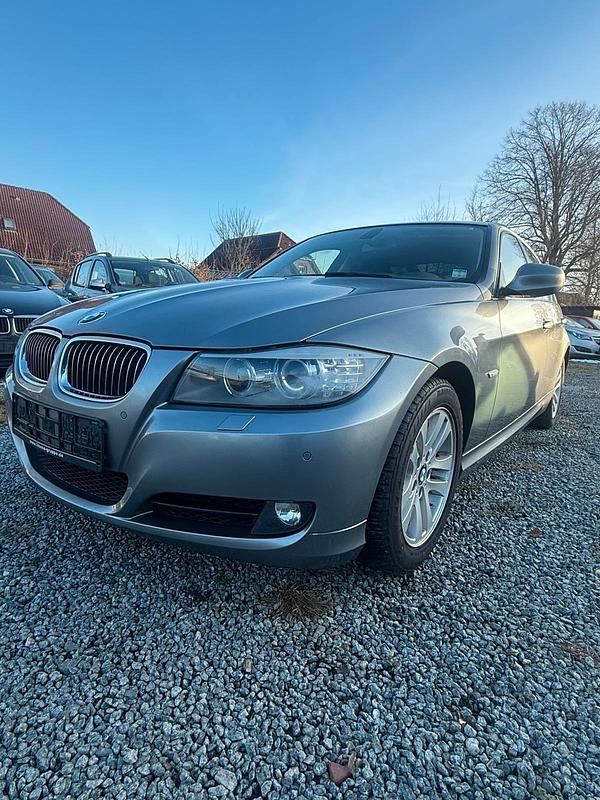 Gebraucht BMW 325 M Sport 218 PS (160 kW) 2010 Grau Limousine