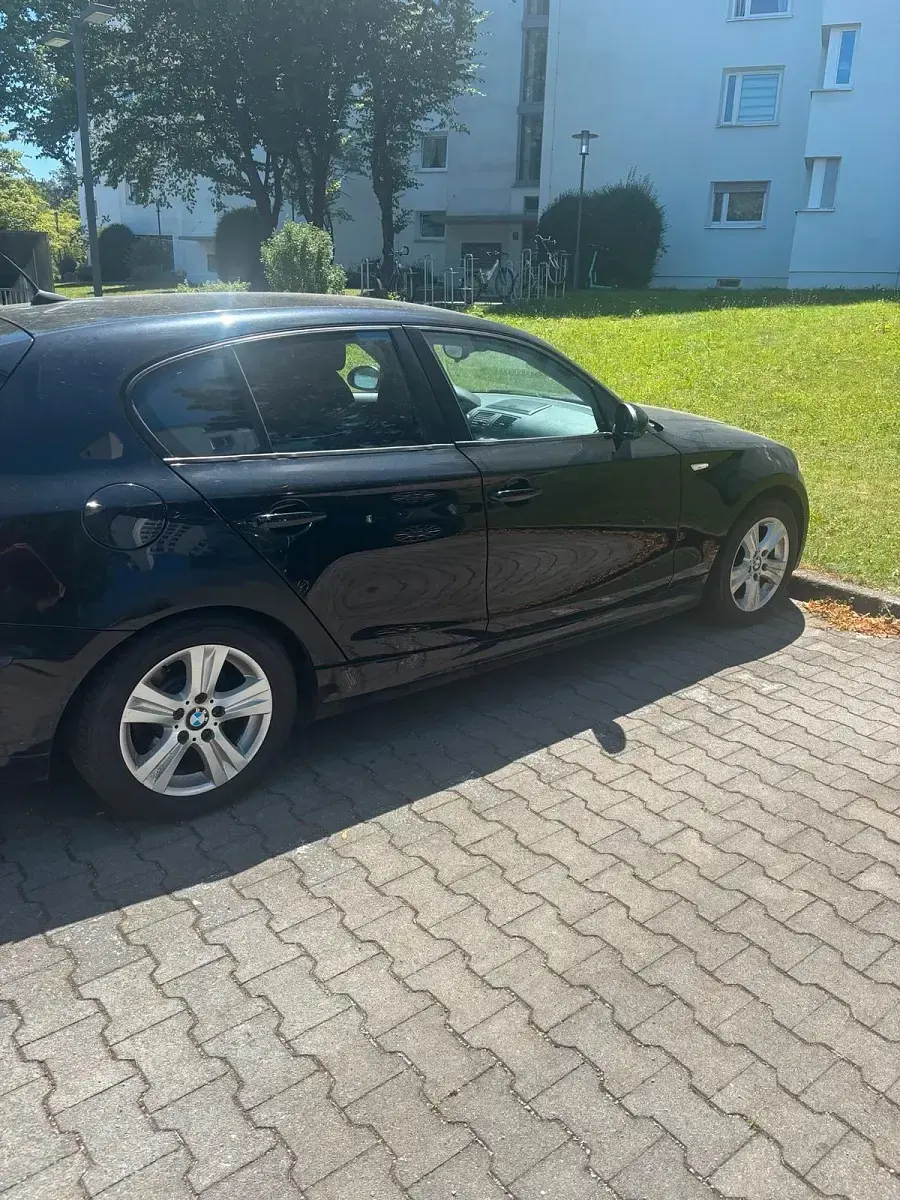 Gebraucht BMW 118 143 PS (105 kW) 2008 Schwarz Kleinwagen
