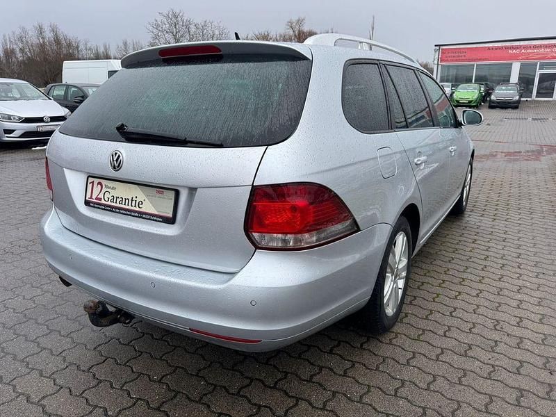 Gebraucht VW Golf VI Match 105 PS (77 kW) 2012 Silber Kleinwagen