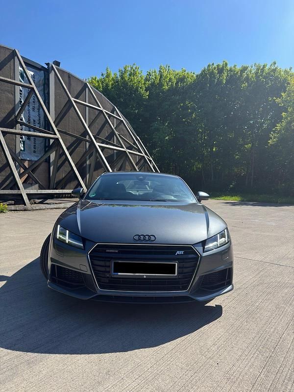Używany Audi TT S-Line 310 KM (228 kW) 2015 Szary Coupe