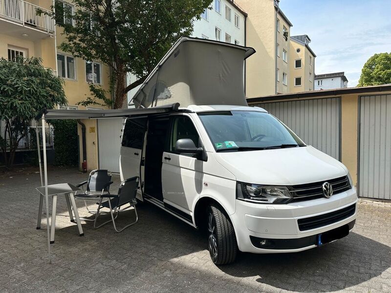 Weiß Gebraucht 2014 VW T5 Beach Van | 35.500 € - Bild 1/4
