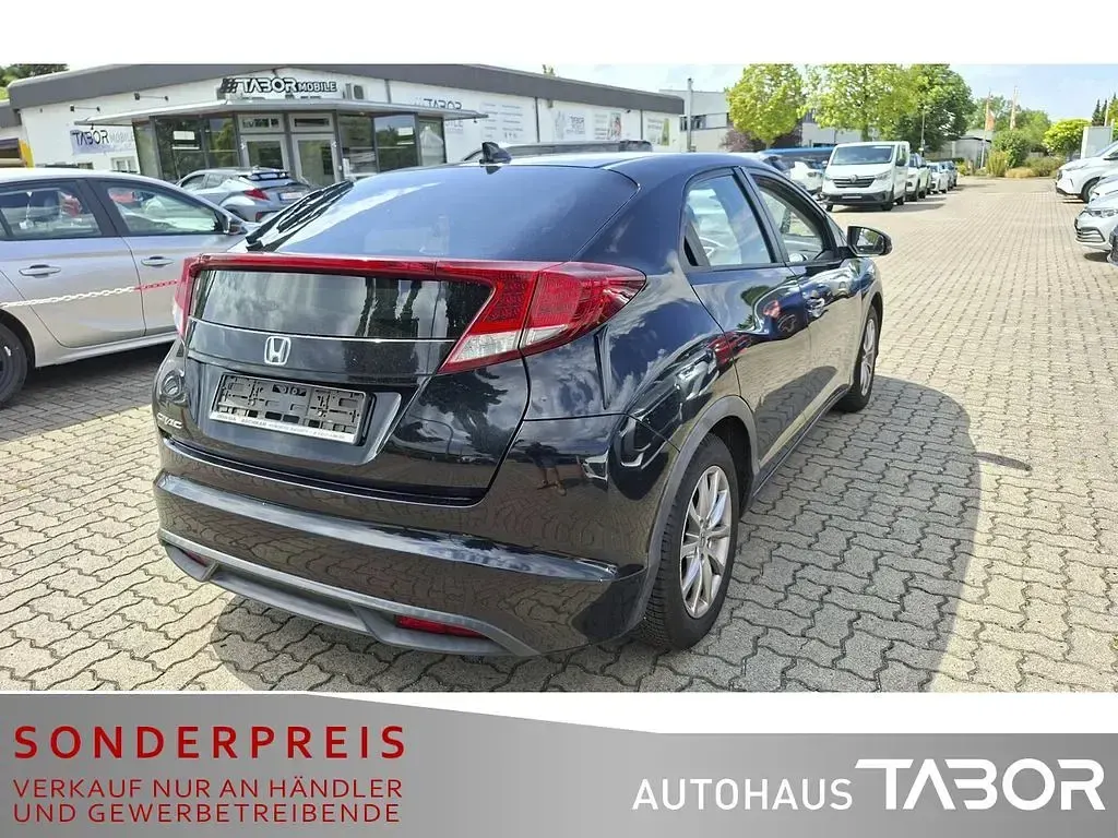 Gebraucht Honda Civic Comfort 99 PS (72 kW) 2014 Crystal black Limousine